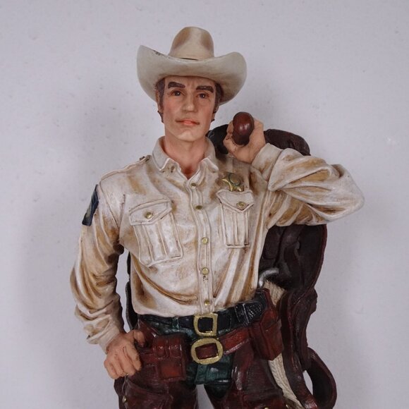 Vintage Vanmark Cowboy Statue Legends of the Law "Defender of the Range" 1/0689 - Picture 2 of 16